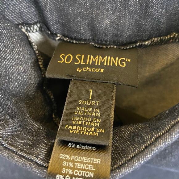 Chico’s So Slimming Women's Blue Pull On Bermuda Shorts Size 8 - Picture 4 of 8